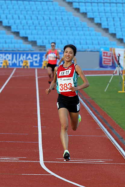 여자 10000m 우승 결승 피니시 김도연